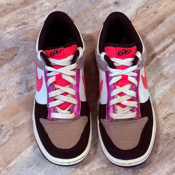 Women’s Vintage NIKE Dunk low 6.0 black/pink flash 314141-002. Size 7.5 - Picture 2 of 8